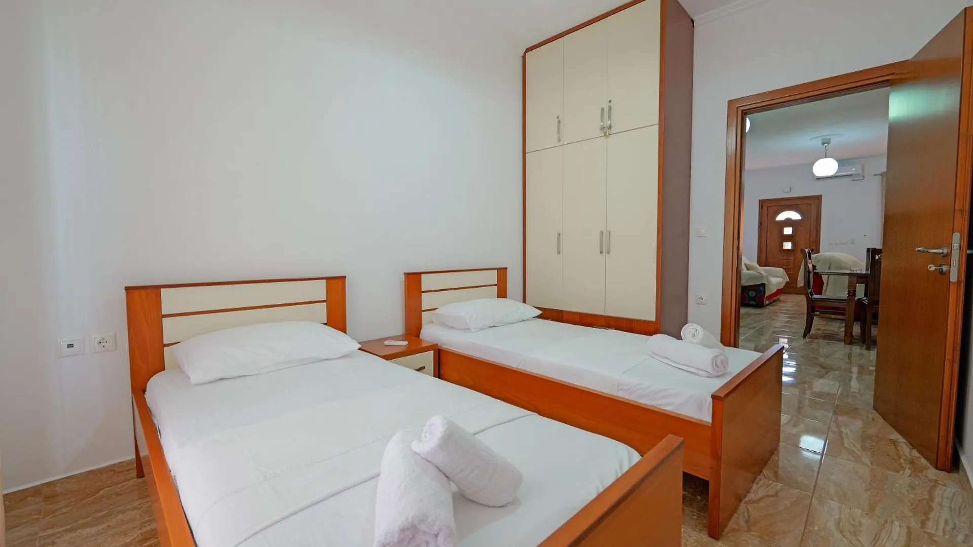 Guest House Moonlight Ksamil Appartamento