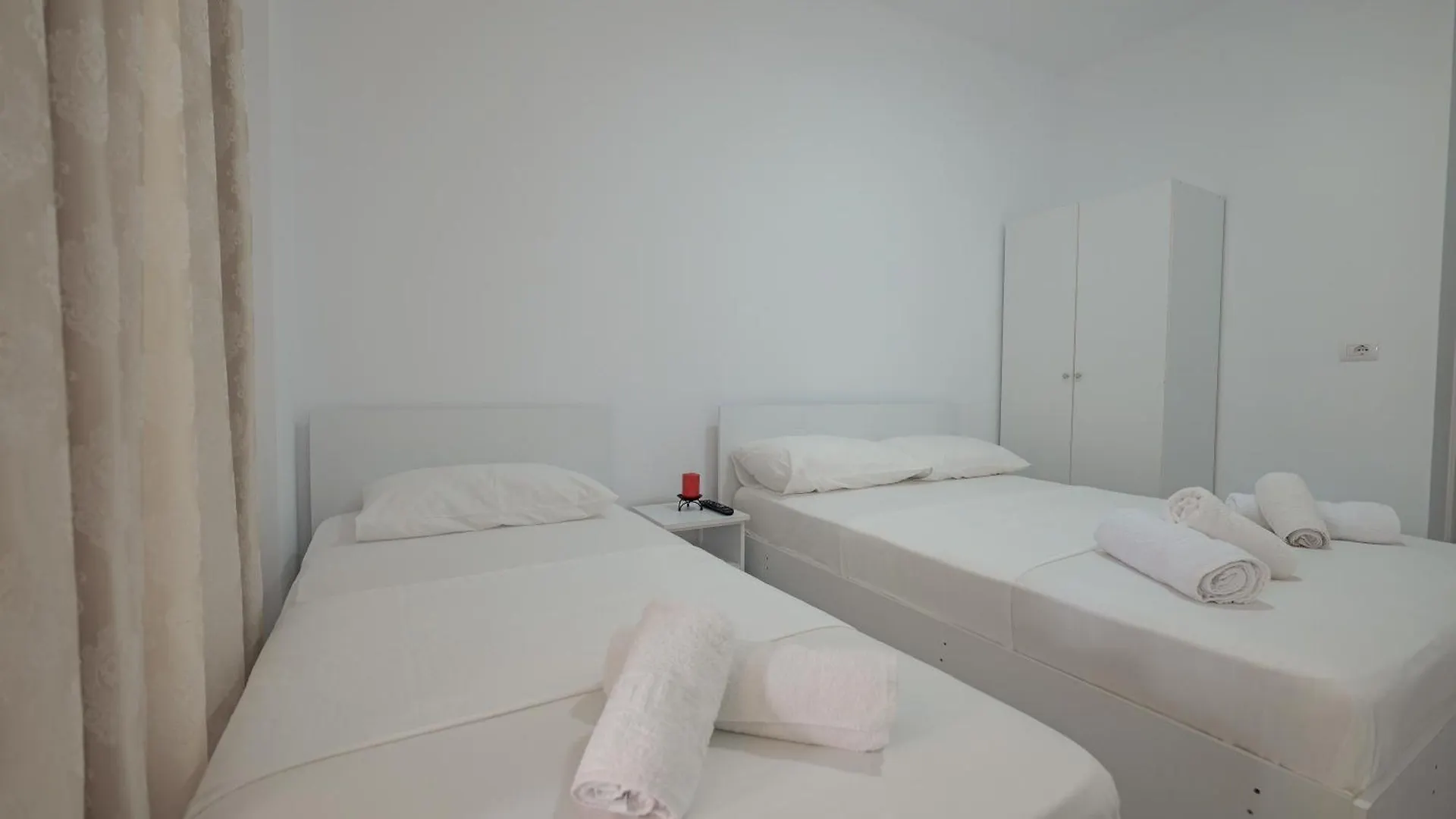 Apartment Guest House Moonlight Ksamil