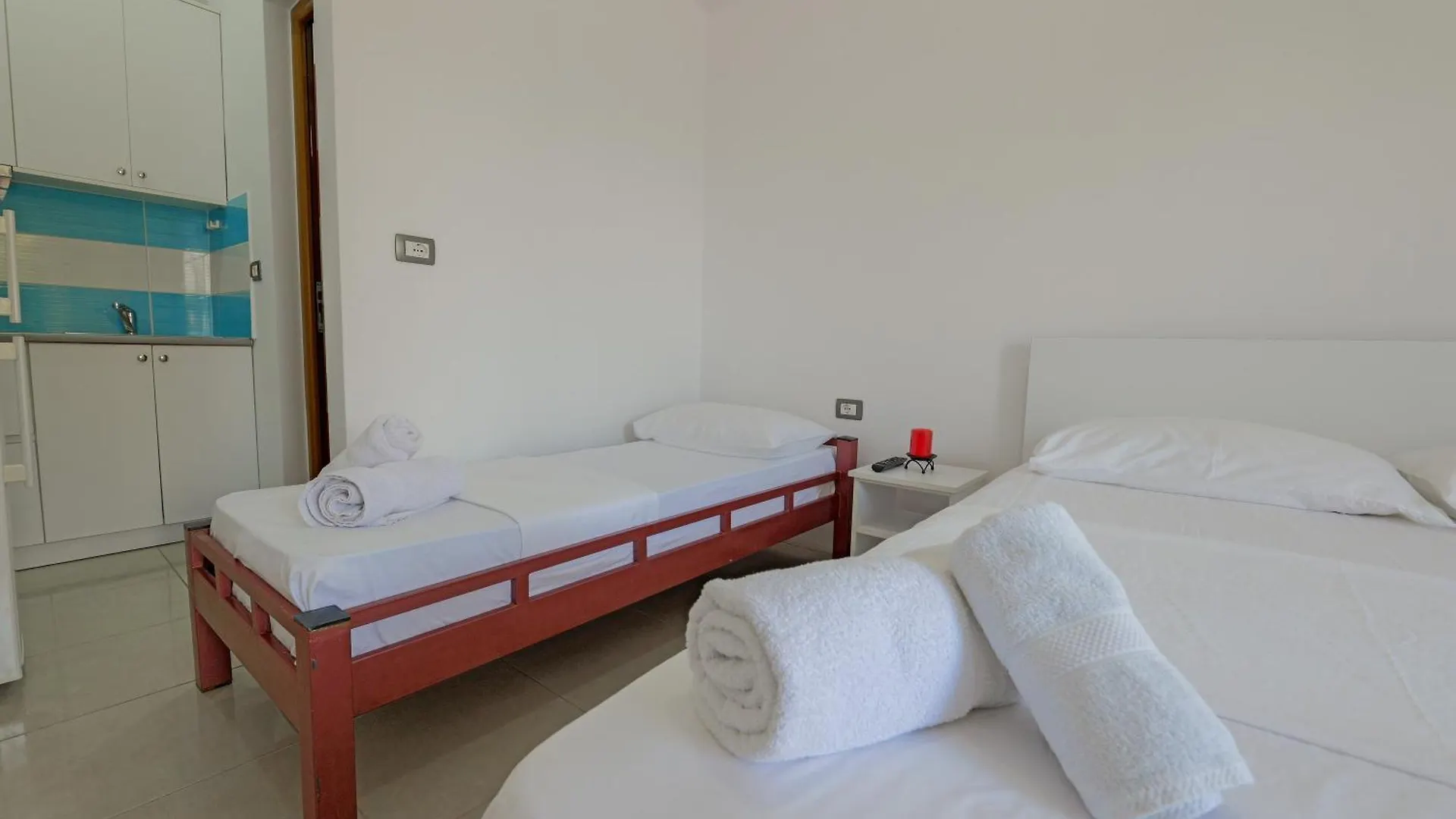 Guest House Moonlight Ksamil Apartment
