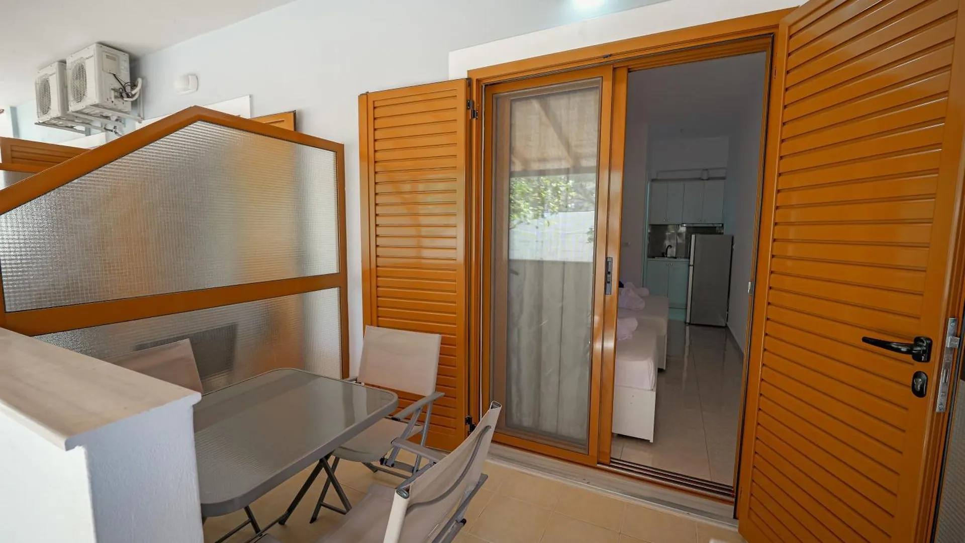 Guest House Moonlight Ksamil 0*,